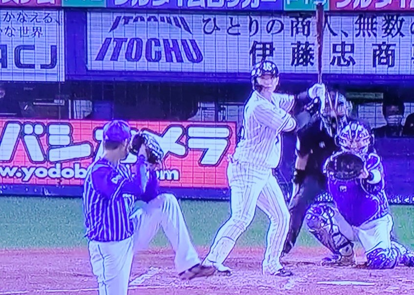 長岡安打出塁