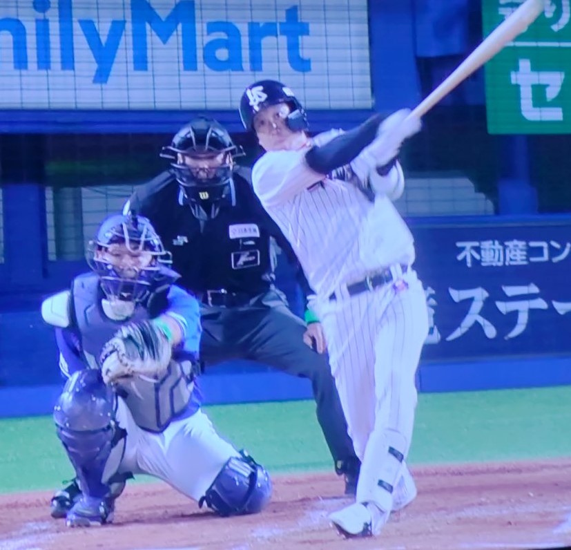 二塁打の山田哲人選手