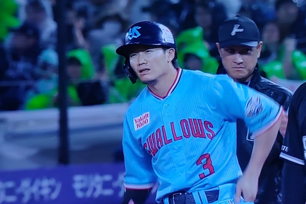 安打で出塁の西川遥輝選手