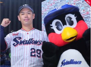 小川ヒーローインタビュー後つばみとショット