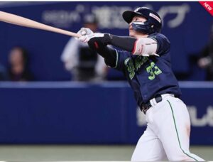 内山タイムリー二塁打を含むマルチ安打出典ヤクルト公式サイト20250919