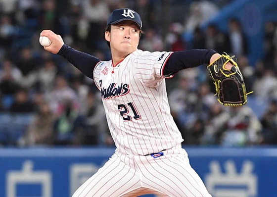 吉村５回1失点の粘投出典ヤクルト公式サイト