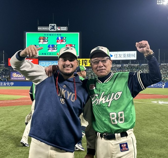 キハダ初勝利で池山監督と出典ヤクルト公式X20260502