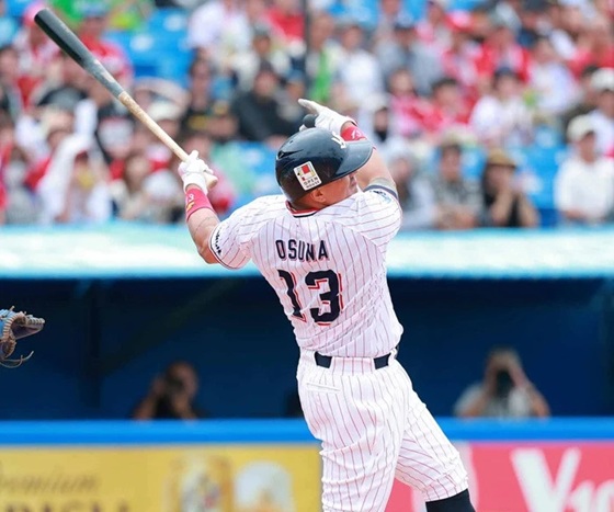6回オスナ外野フライで1点を返す出典ヤクルト公式サイト20260621