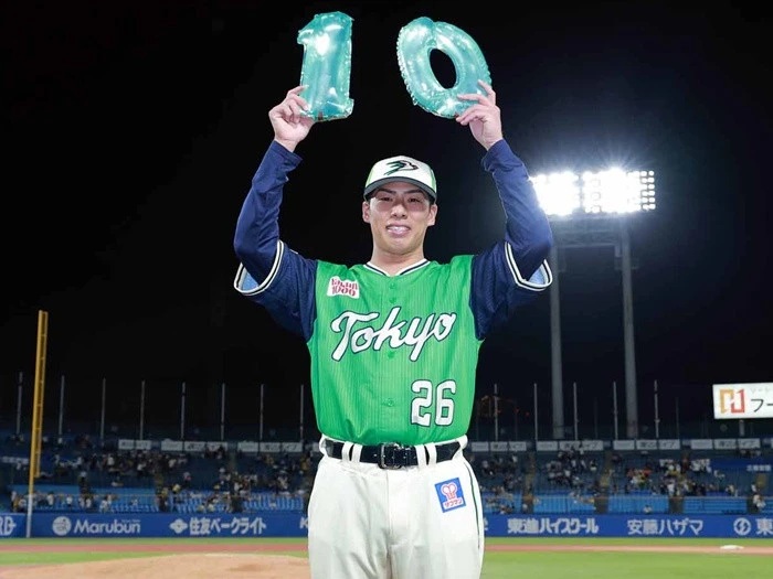 山野10勝を祝う出典ヤクルト公式サイト20260902