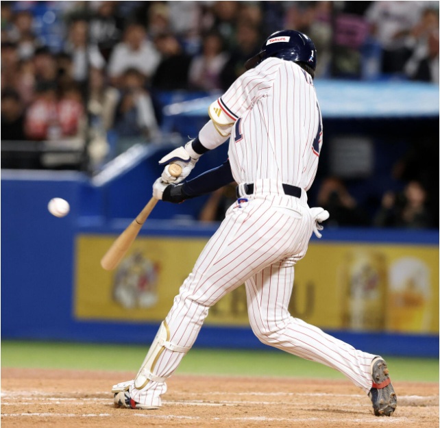 山田決勝のタイムリー二塁打出典日刊スポーツ撮影浅見桂子20261002